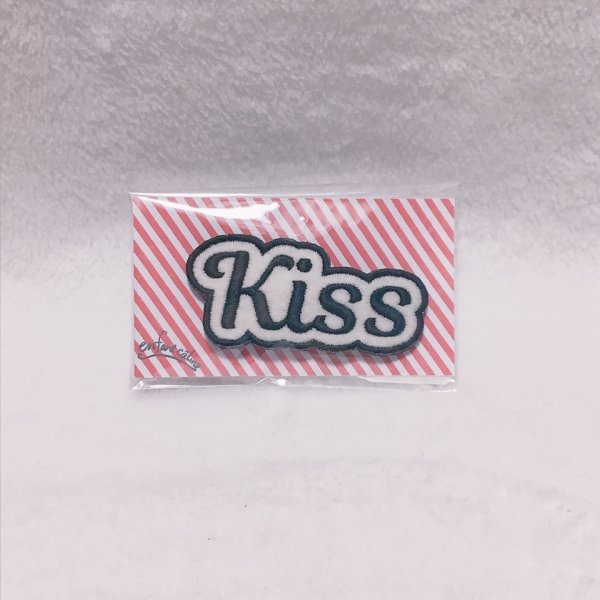 画像1: バレンタインキーワードブローチ Kiss